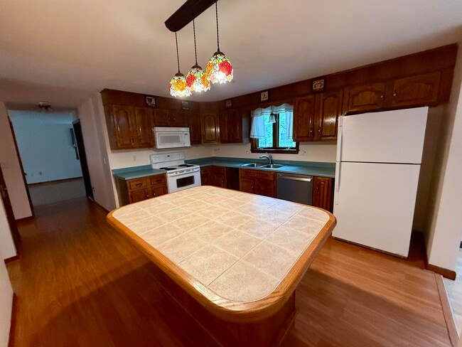 Building Photo - 69 Timberline Dr