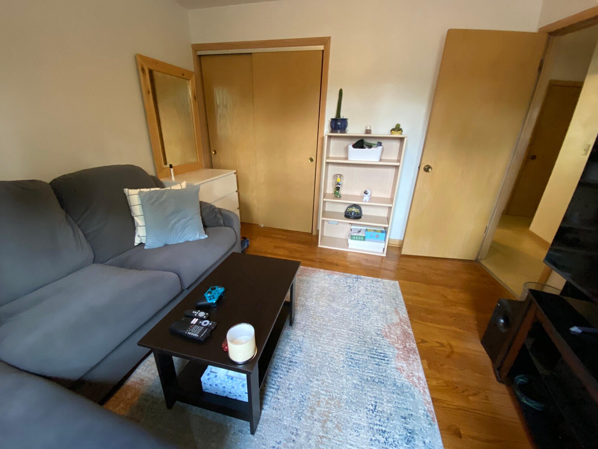 2nd bedroom, closet - 1041 S 96th St