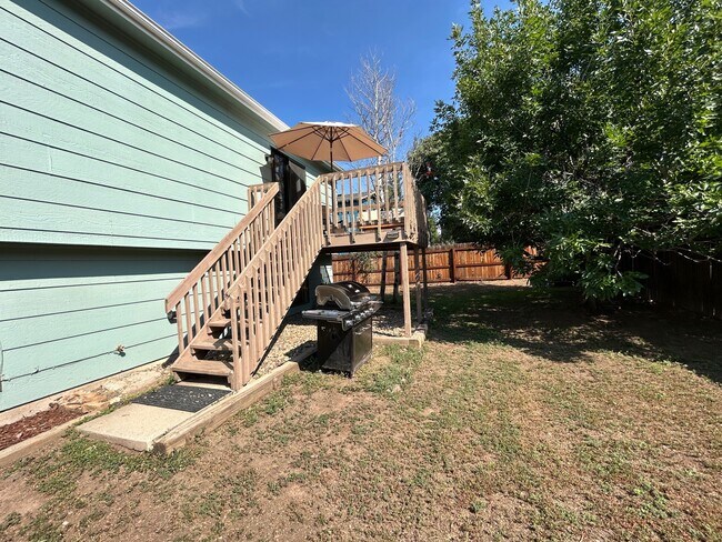 Building Photo - 5935 Pemberton Way
