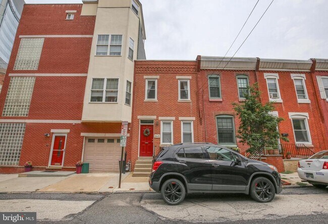 Building Photo - 2645 Bainbridge St