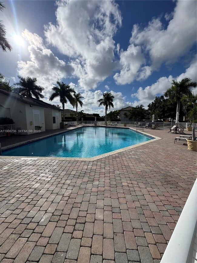 Building Photo - 11605 NW 89th St