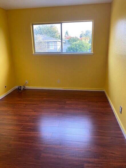 Building Photo - 1380 Carnelian Dr