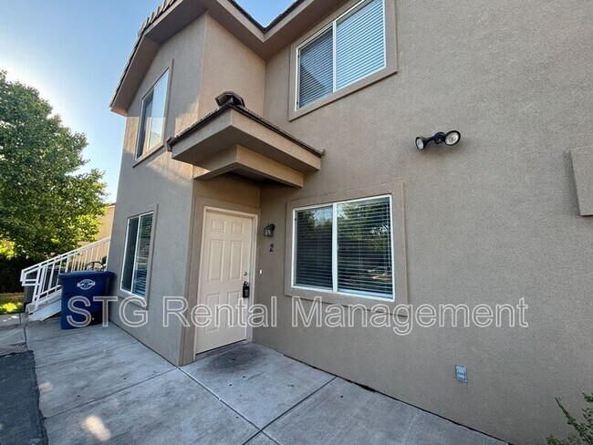 Building Photo - 2642 E 750 N