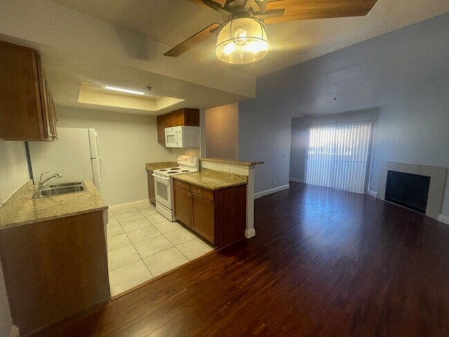 Building Photo - AWESOME 2 BEDROOM  CONDO NEAR STRIP W/ VIEWS AND OVERLOOKS POOLS!!!!!!