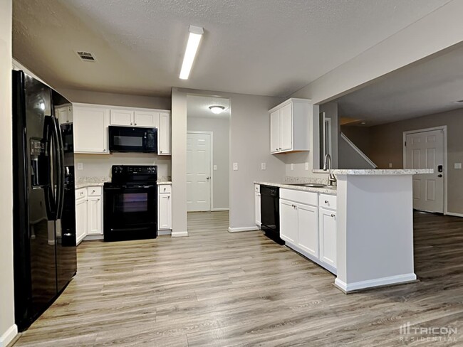 Building Photo - 165 Springway Dr
