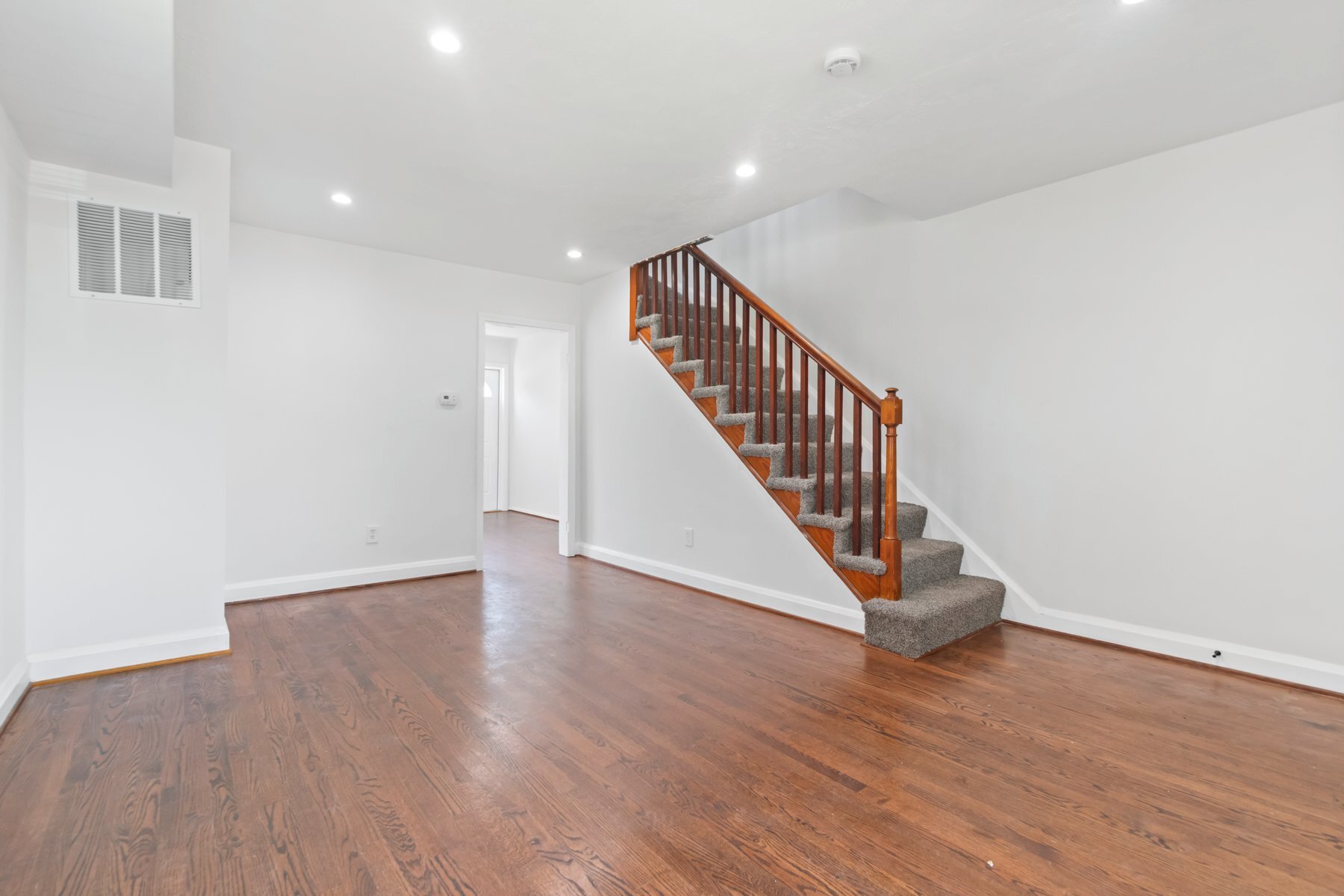 Building Photo - 3920 Wilke Ave