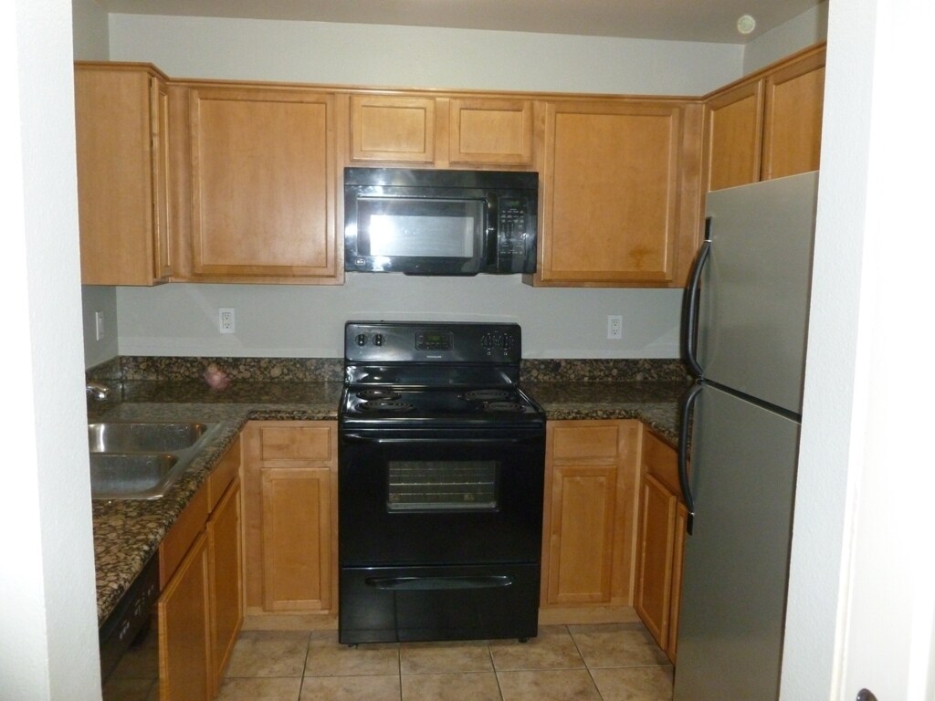 Building Photo - 2110 Sealion Dr