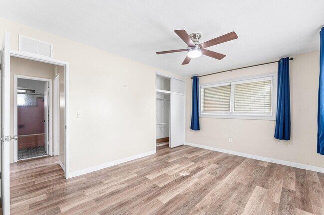 Building Photo - 4780 NE 8th Terrace