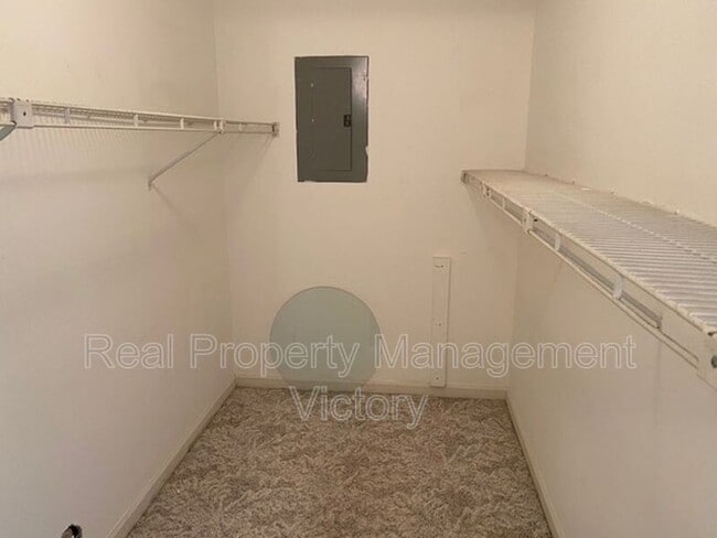 Building Photo - 3439 Wildewood Dr