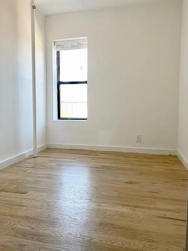 Building Photo - 3 bedroom in BROOKLYN NY 11226