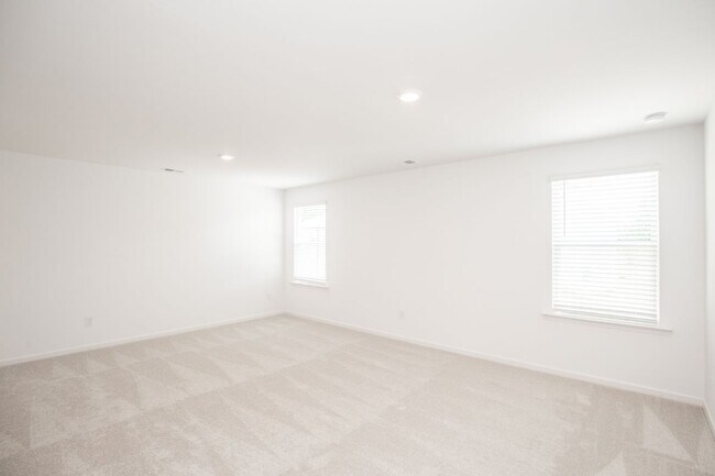 Building Photo - 101 Goshawk St