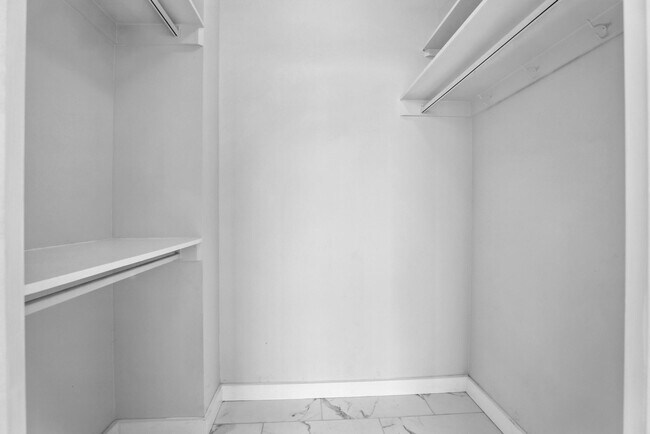 Building Photo - 3705 S George Mason Dr