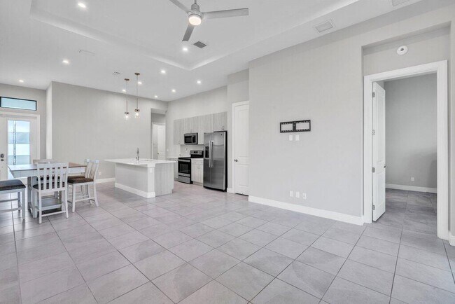 Building Photo - 9399 SW Pepoli Way