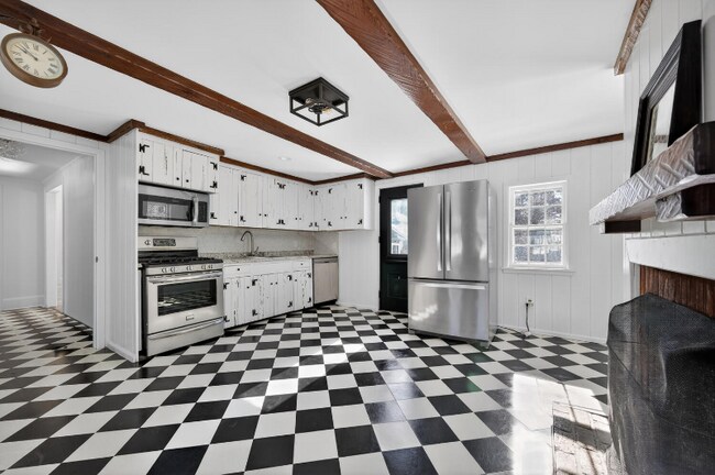 Building Photo - 333 Park Ave