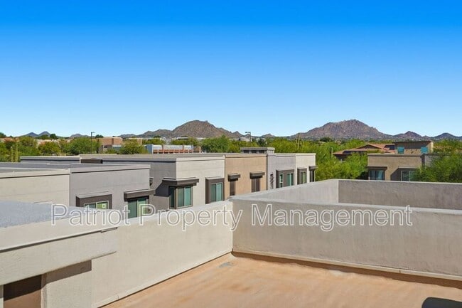 Building Photo - 7347 E Vista Bonita Dr