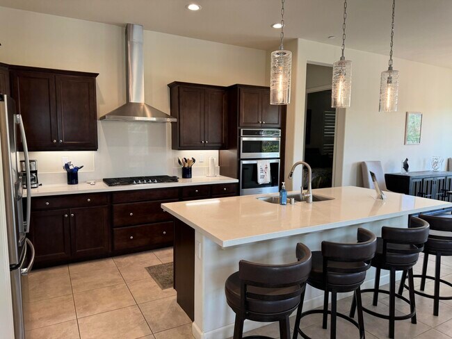 Building Photo - 38 Chianti