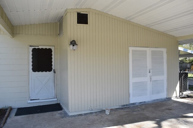 Building Photo - 4735 Redstone Dr