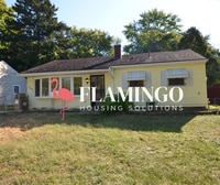 Building Photo - 1302 Wesleyan Rd