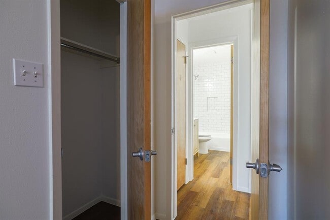 Building Photo - 3401 Willowrun Cove