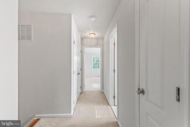 Building Photo - 43247 Loudoun Reserve Dr
