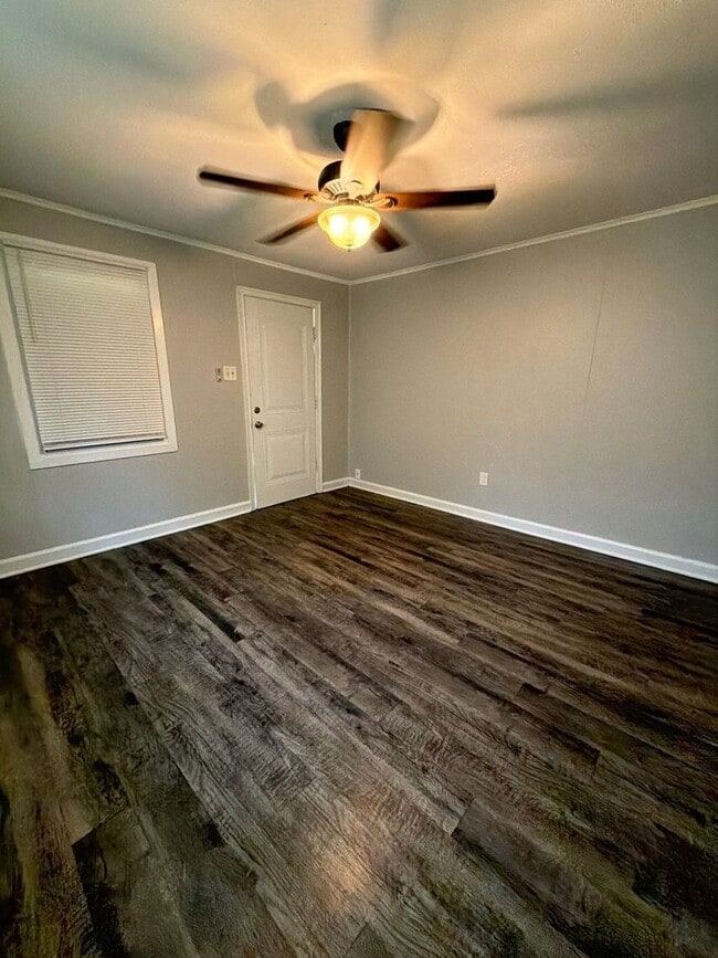Building Photo - Very Nice Newly Renovated Home in Glenview