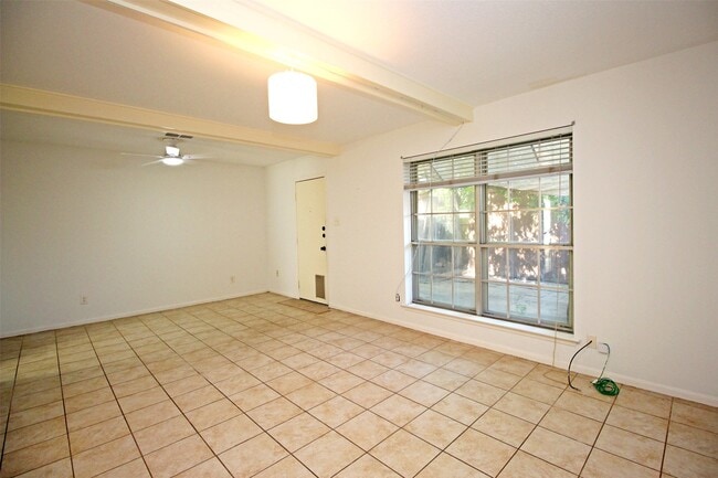 Building Photo - 1503 Cedar Cove St