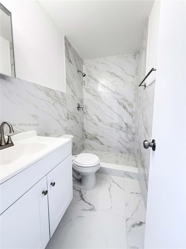 Building Photo - 133 SE 2nd Ave