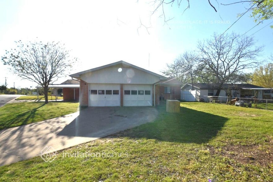 Building Photo - 202 Case St