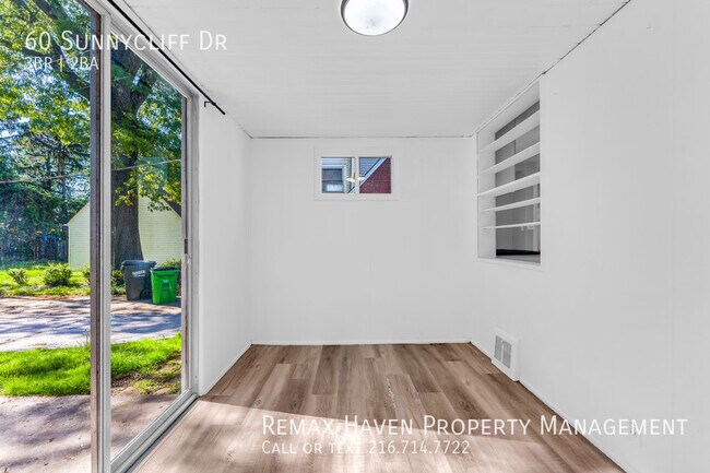 Building Photo - 60 Sunnycliff Dr