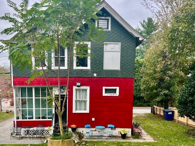 Building Photo - 39 Pearl St