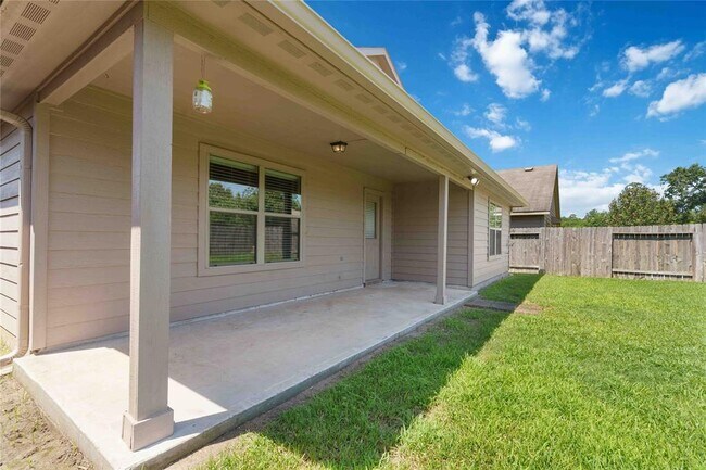 Building Photo - 7218 Alava Dr