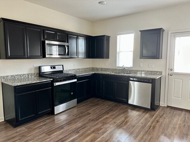 Building Photo - Open concept ranch