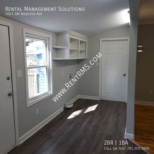 Building Photo - 1041 SW Webster Ave