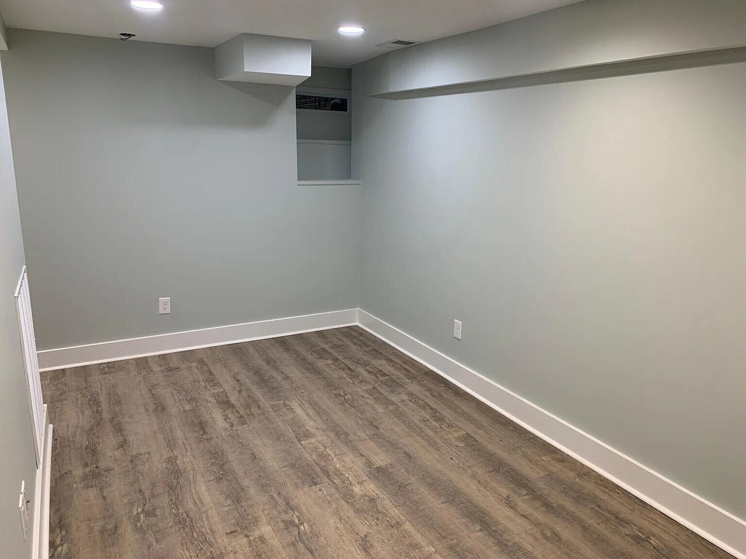 Building Photo - 3530 Chestnut Ave