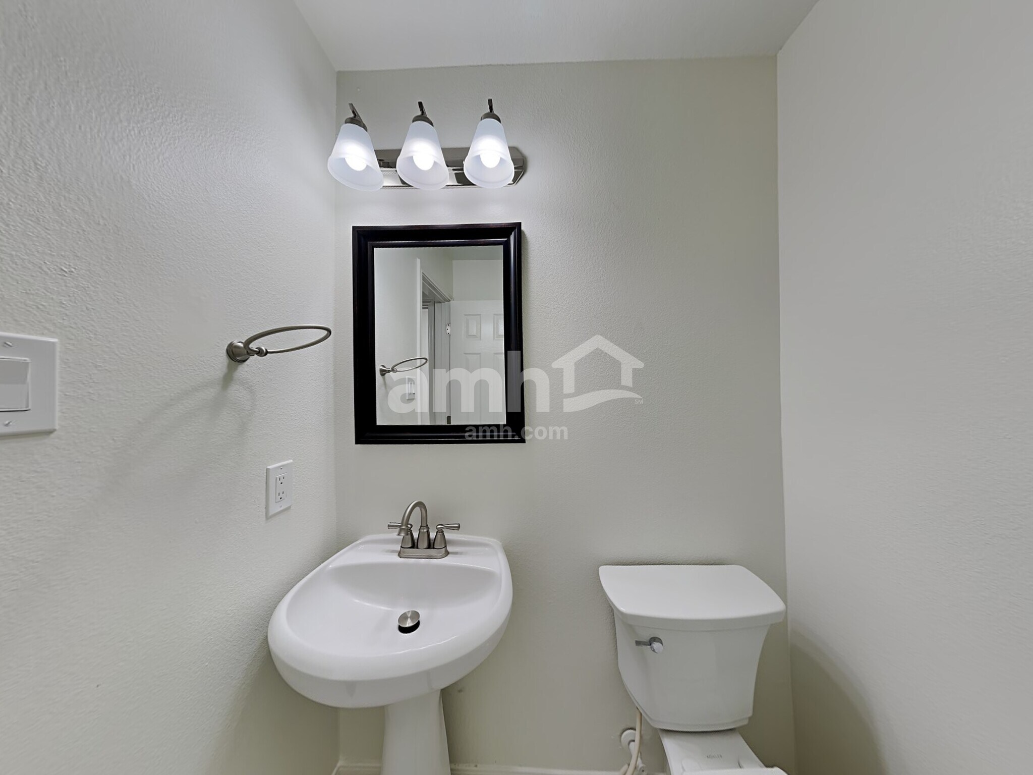 Building Photo - 31702 Regal Park Ct