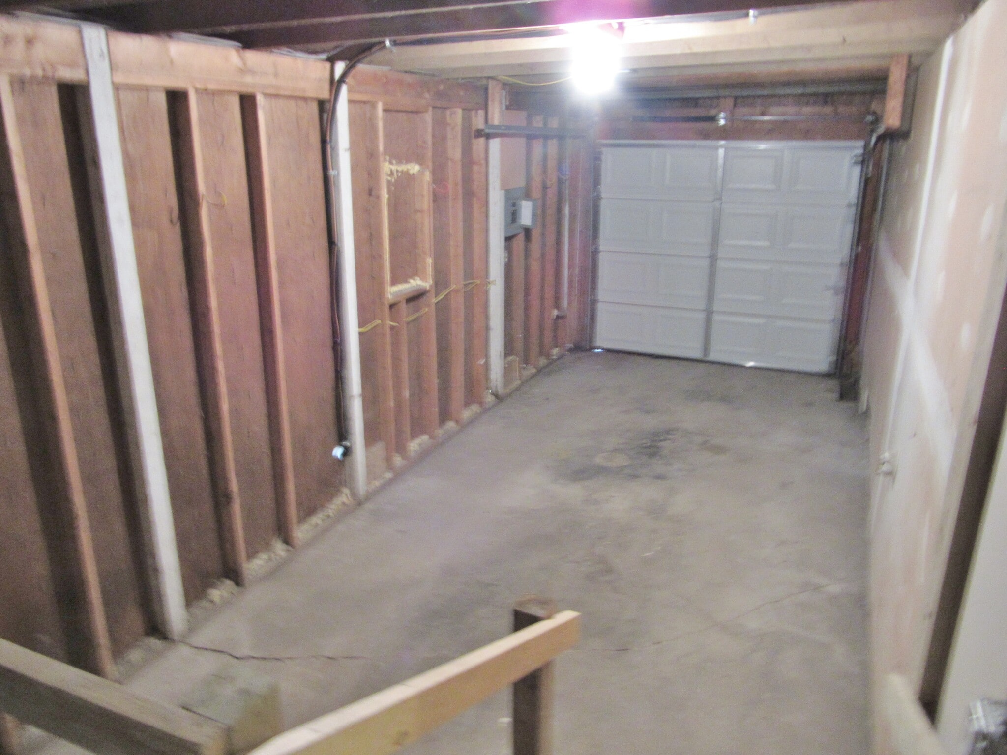 Building Photo - 406 W Maple St