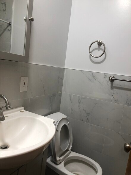 Building Photo - 16 Copenger St