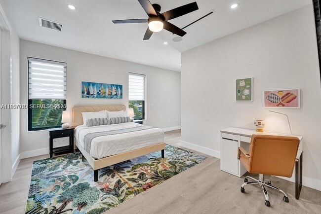 Building Photo - 1101 NE 16th Terrace