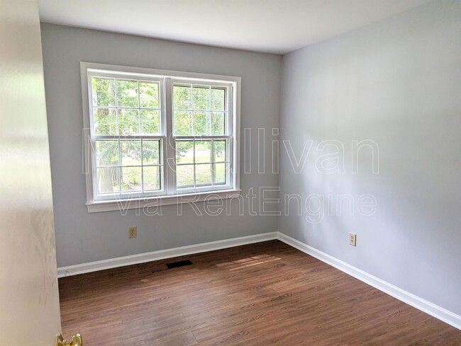 Building Photo - 1214 Cedar Creek Dr