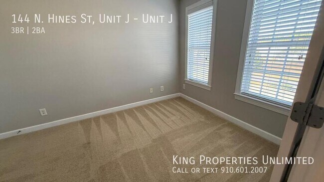 Building Photo - 144 N Hines St