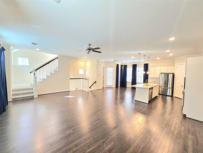 Building Photo - 9610 Knights Station Dr