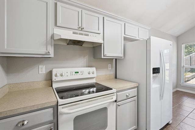 Building Photo - 13101 Evergreen Dr