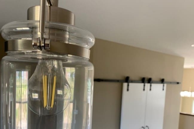 kitchen light - 1200 Prairie Winds Dr