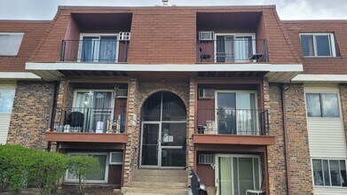 Building Photo - 580 Mesa Dr