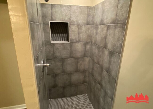 Building Photo - 7815 Armour Rd