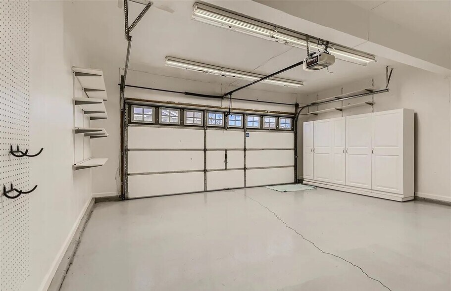 Garage - 17381 Waterhouse Cir