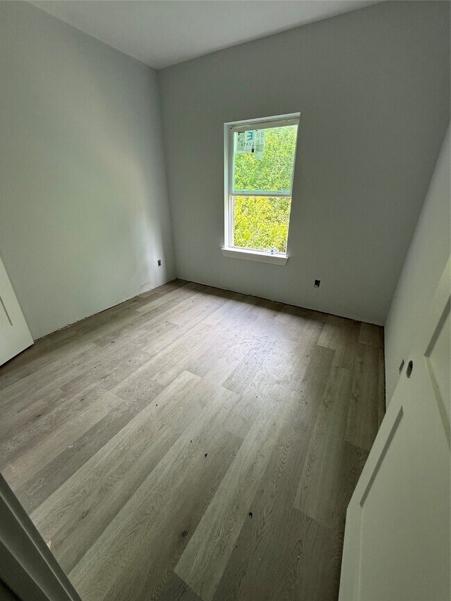 Building Photo - 3533 Alderfer St