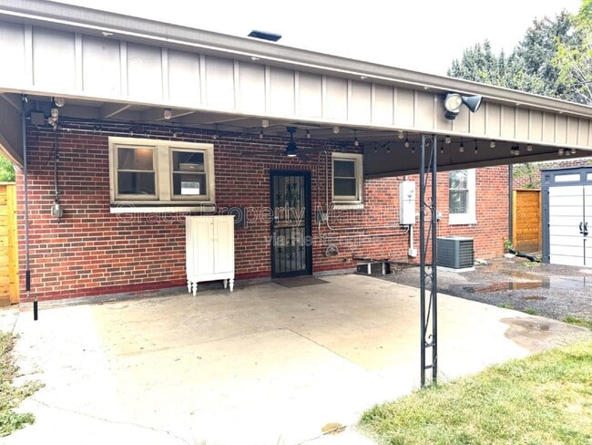 Building Photo - 2970 Locust St