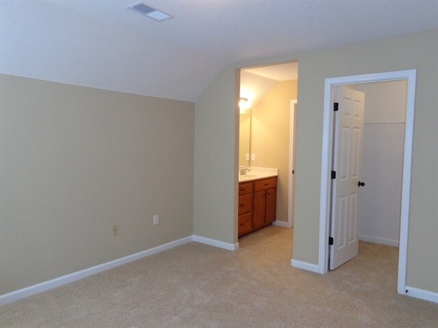 Building Photo - 6464 Wells Farms Cv