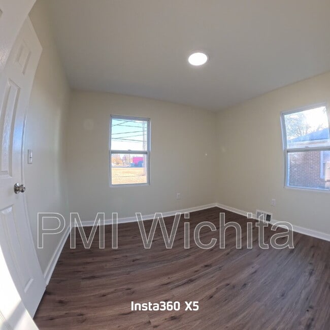 Building Photo - 6165 E Boston St